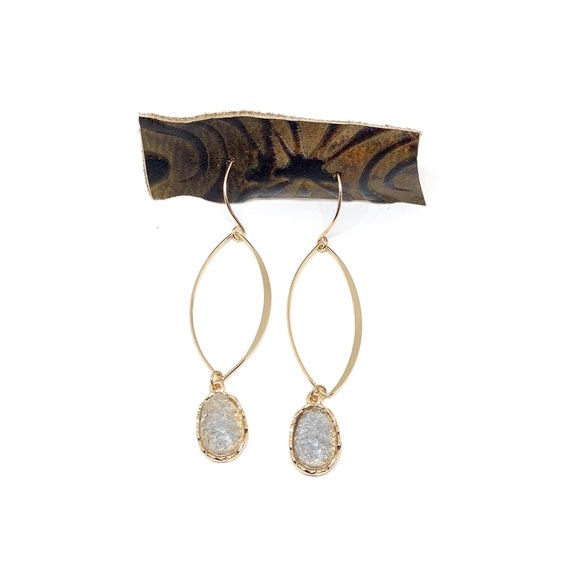 Jewelry - Drop druzy earrings